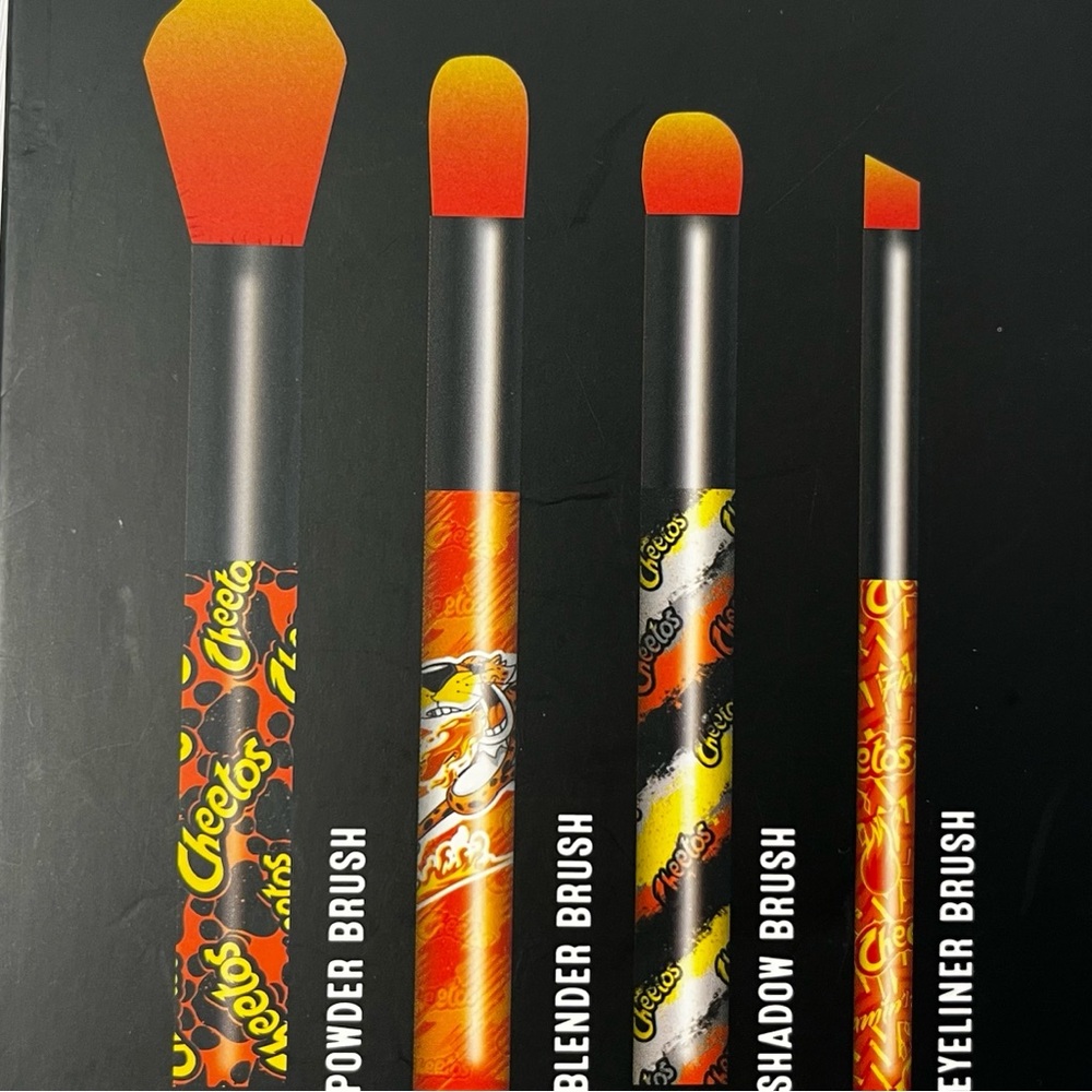 Flamin’ Hot Cheetos Cosmetic Brushes - Picture 3 of 5